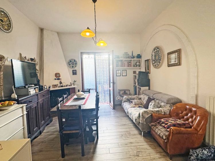 Trilocale in vendita, via Trento, Cecina
