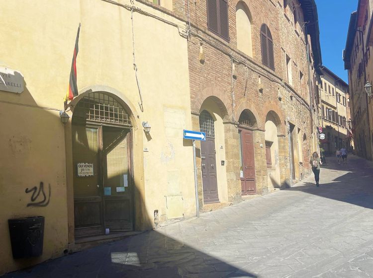 Negozio in vendita, via Ricciarelli  68, Volterra