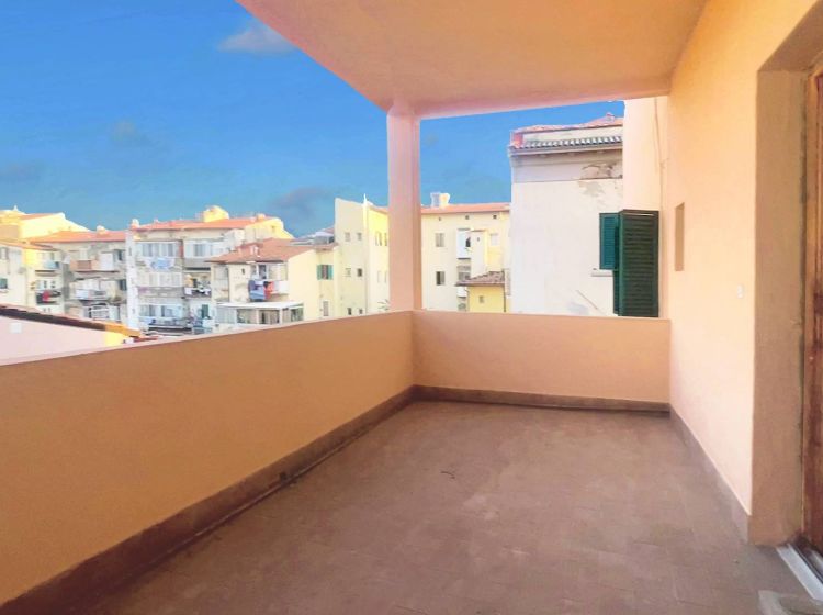 Appartamento in vendita, via Sproni  60, Centro, Livorno