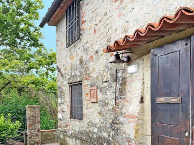 Casale in vendita, via della Chiesa XXII, Maggiano, Lucca