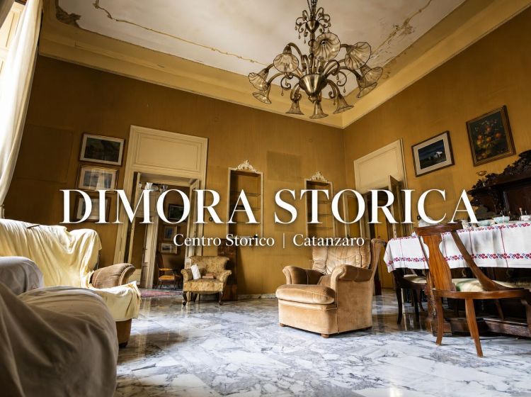 Quadrilocale in vendita, Discesa Cavour  2, Centro Storico, Catanzaro