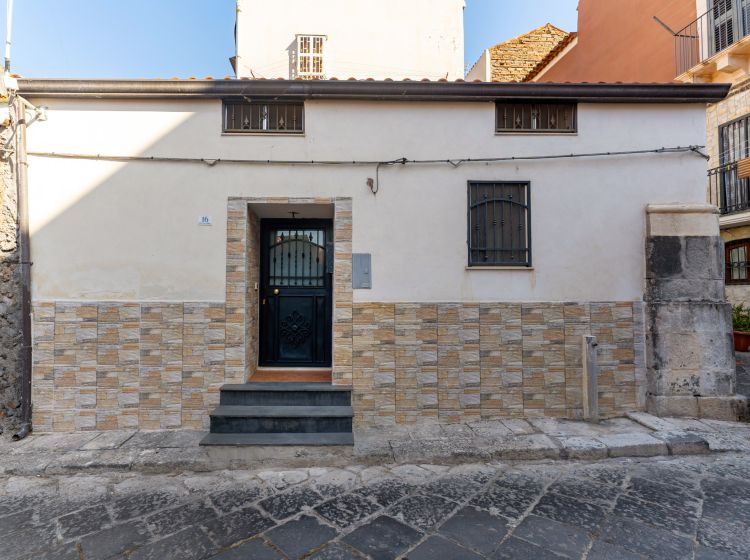 Monolocale in vendita, via Sacchero  16, Palestro, Catania
