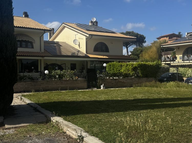 Villa in vendita, via dei Costaroni  87, Belvedere, Riano