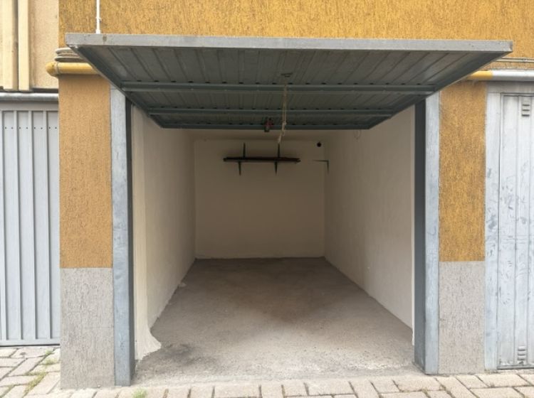 Box / Garage in affitto, via Marmolada, San Leonardo, Parma