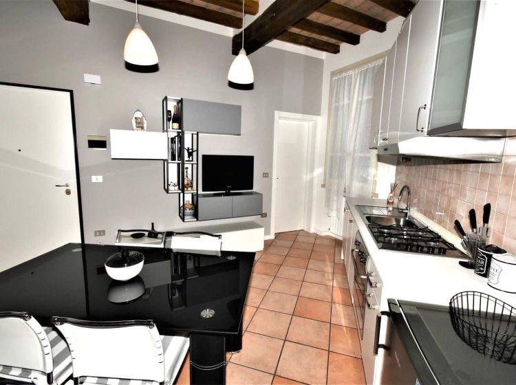 Bilocale in vendita, via Lodovico Ariosto, Centro storico, Reggio Emilia