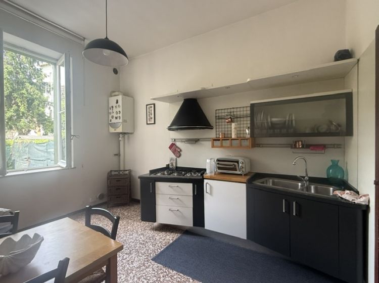Bilocale in affitto, via Tommaso Gulli, Ospedale, Parma