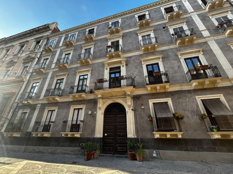 Monolocale in affitto, via Teatro Massimo  58, Centro Storico, Catania