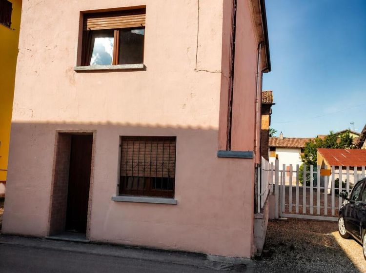 Villa in vendita, via Prevostina  47, Bastida Pancarana