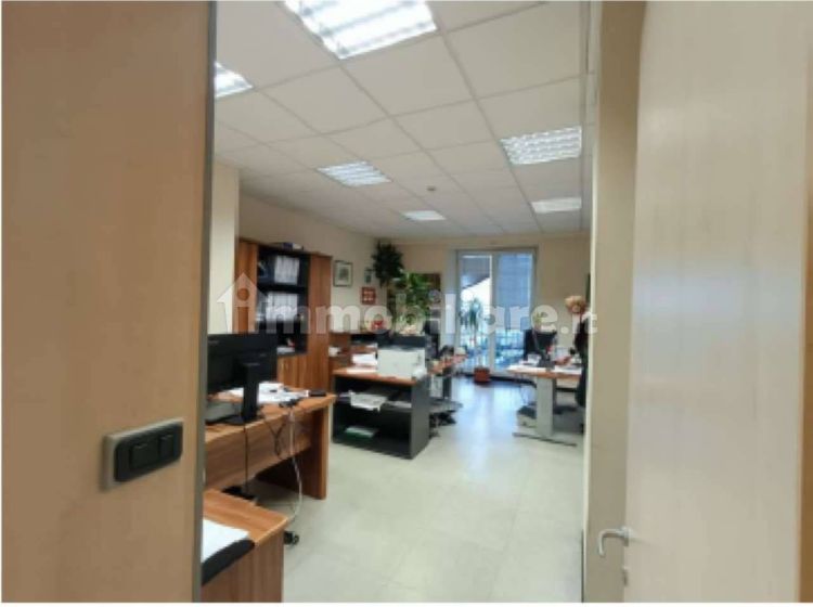 Ufficio in vendita, via Antica Fiumara, Genova
