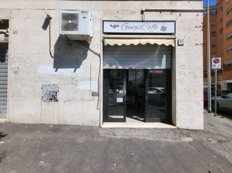 Negozio in affitto, via Alfonso Rendano  43/45, Trieste, Roma