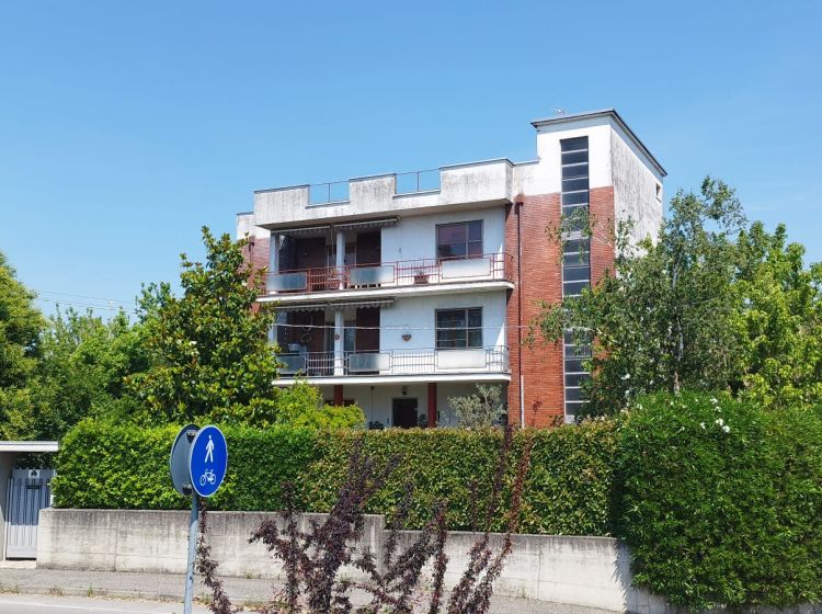 Appartamento in vendita, via Pezzi  25, Capriate, Capriate San Gervasio