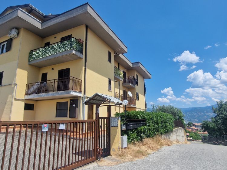 Trilocale in vendita, via Salerno Rosario, Arcavacata, Rende