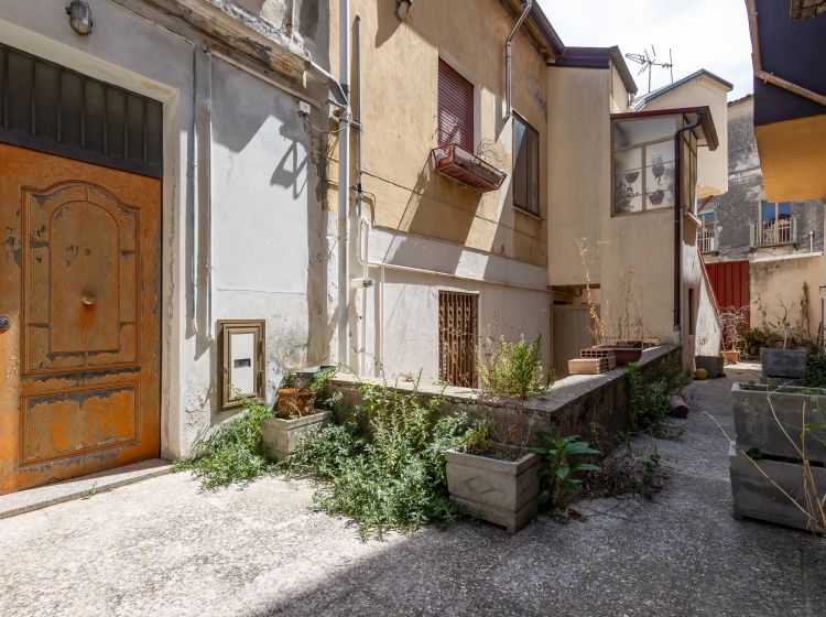 Trilocale in vendita, Discesa Pianicello, Centro Storico, Catanzaro