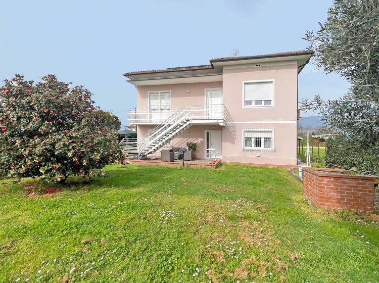 Villa in vendita, via Delle Cornacchie, San Vito, Lucca