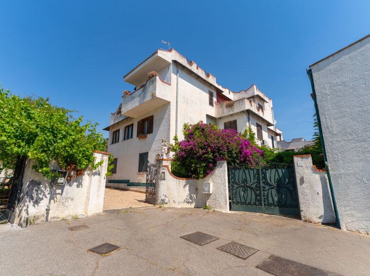 Villa in vendita, via Vampolieri  31, Aci Catena