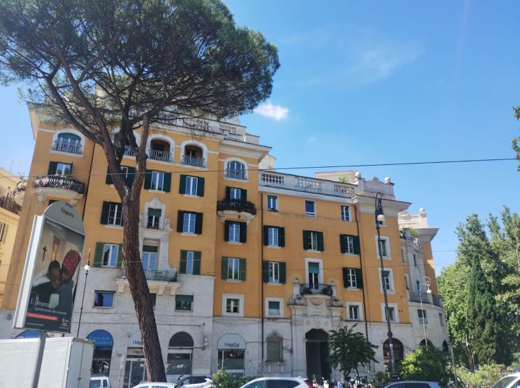 Appartamento in vendita, Piazza dell'Emporio  11/a, Testaccio, Roma