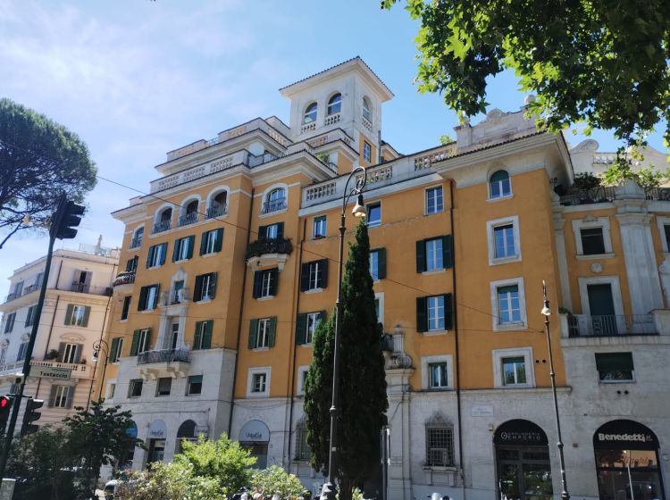 Appartamento in vendita, Piazza dell'Emporio  11/a, Testaccio, Roma