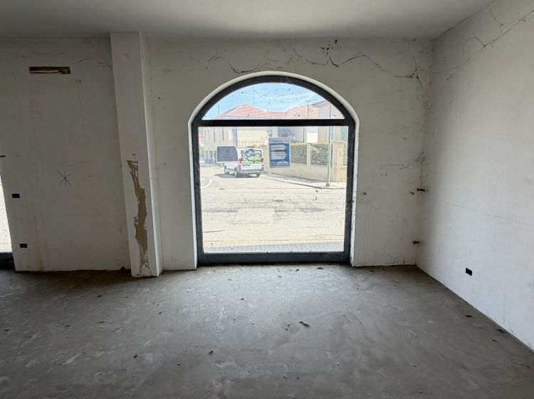 Negozio in vendita, via Guglielmo Massaia, Casale Monferrato