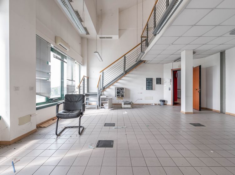 Ufficio in vendita, viale Montesi  5, Cagnola, Cartura