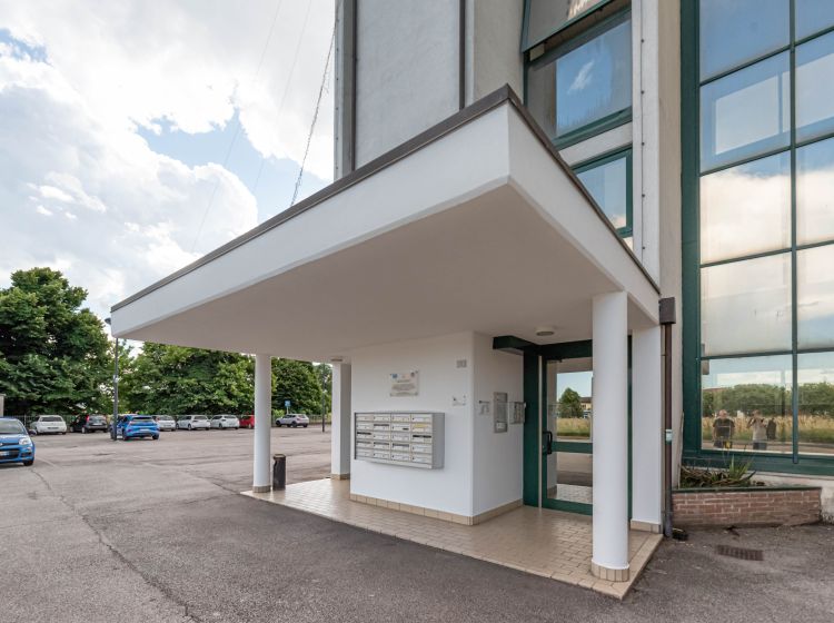 Ufficio in vendita, viale Montesi  5, Cagnola, Cartura