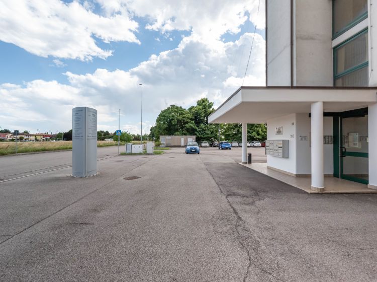 Ufficio in vendita, viale Montesi  5, Cagnola, Cartura