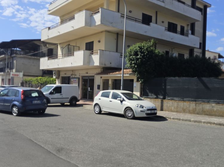 Bilocale in vendita, viale Europa, Siderno
