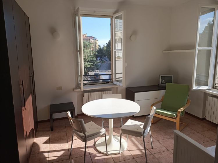 Monolocale in affitto, viale Antonio Fratti, Centro, Parma