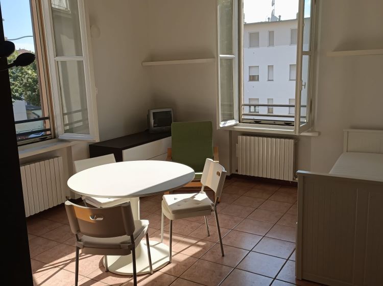 Monolocale in affitto, viale Antonio Fratti, Centro, Parma