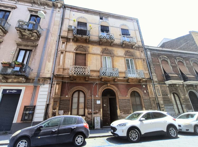 Trilocale in affitto, via Aloi  36, Tribunale, Catania