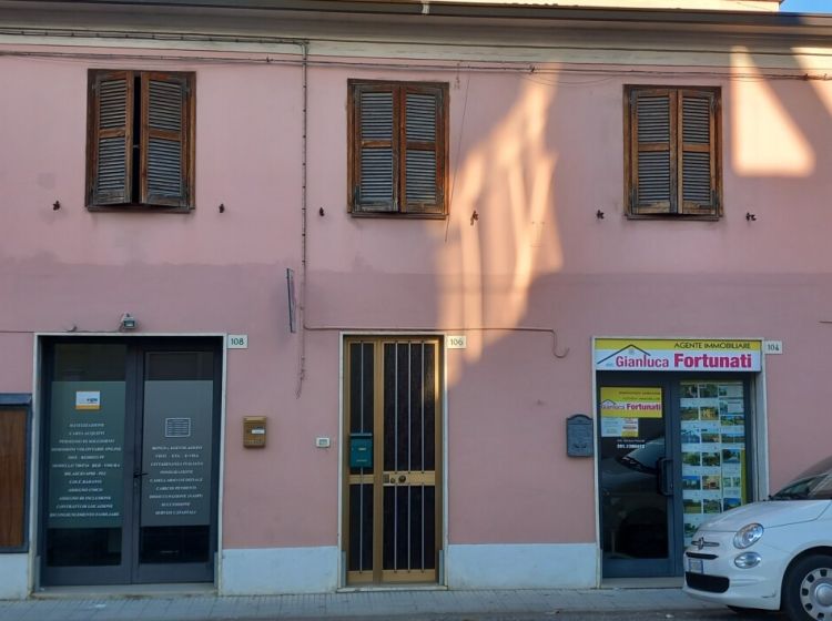 Quadrilocale in vendita, via Raffaello Sanzio  106, Senigallia
