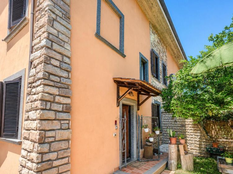 Villa in vendita, via dei Ludi  14B, Sutri