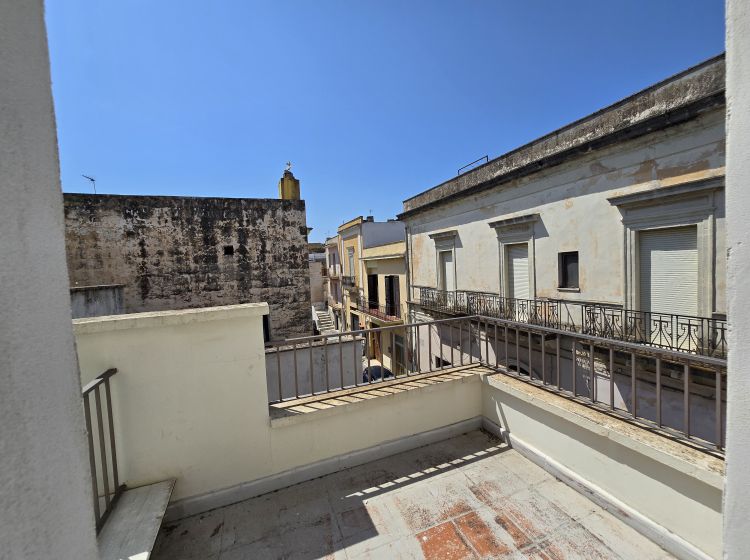 Trilocale in vendita, via Roma  61, Casarano