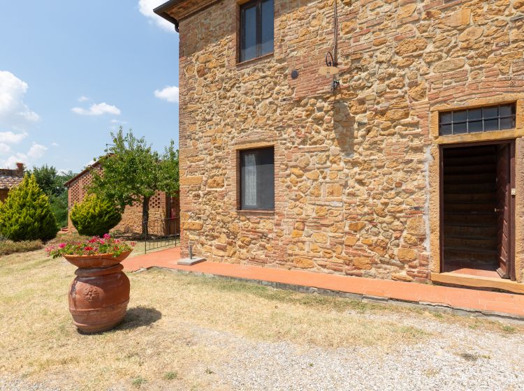 Bilocale in vendita, via Cerroni, Castelfalfi, Montaione