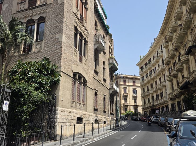 Monolocale in vendita, via del Parco Margherita  49, Chiaia, Napoli