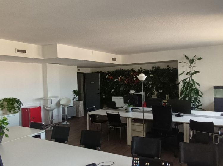 Ufficio in vendita, via Lisbona  10, Camin, Padova