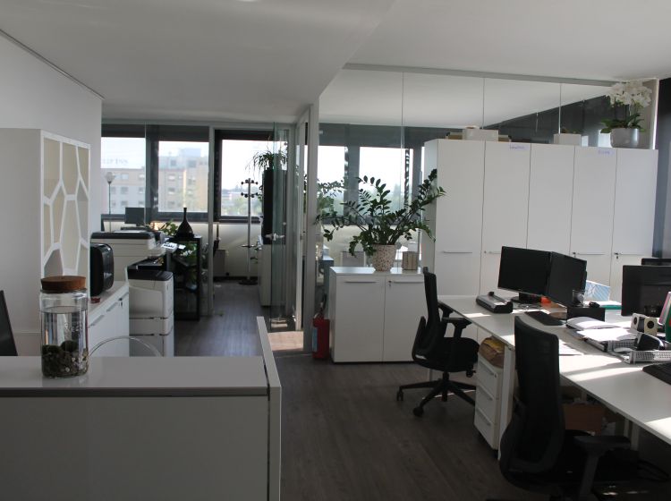 Ufficio in vendita, via Lisbona  10, Camin, Padova