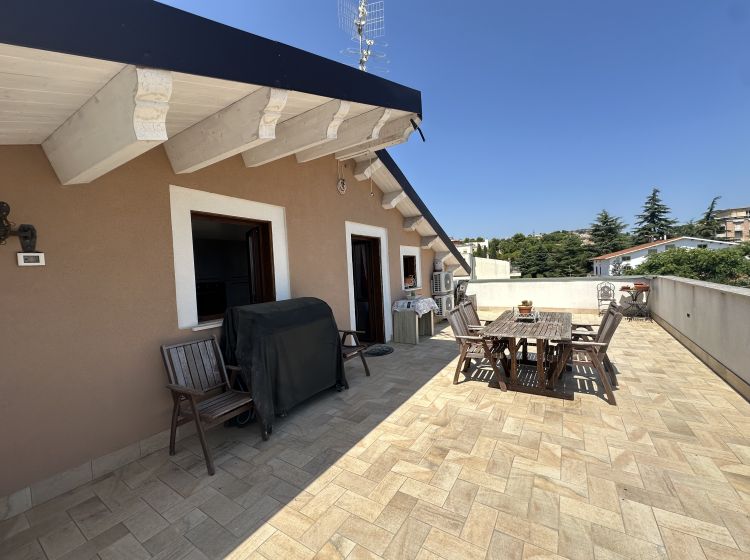 Villa in vendita, Strada Vicinale Bosco  36, Centro, Pescara