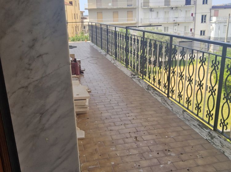 Quadrilocale in vendita, via Madamalena, Gioiosa Ionica