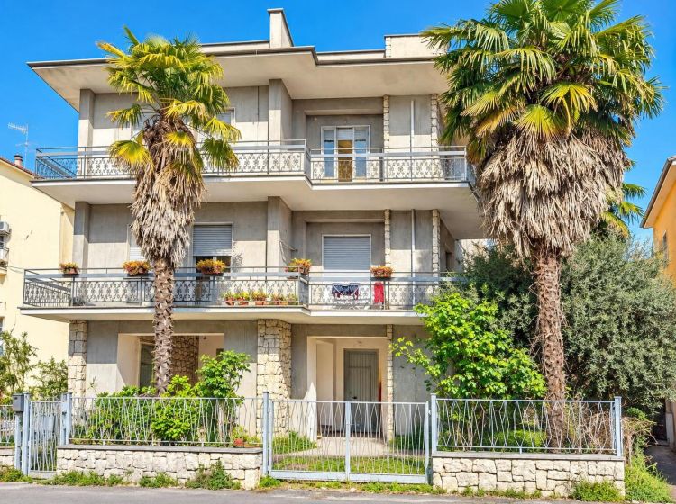 Appartamento in vendita, via Vittorio Veneto  9, Acquapendente