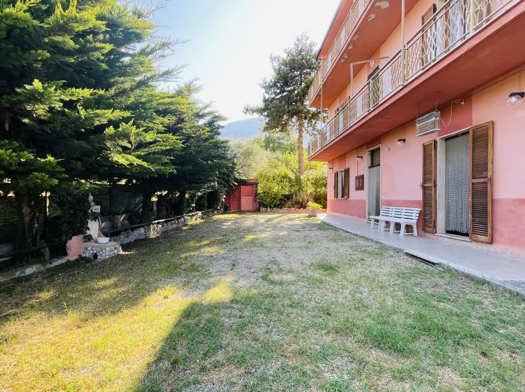 Terratetto plurifamiliare in vendita, via Case Sparse frazione Villa Passo, Civitella Del Tronto