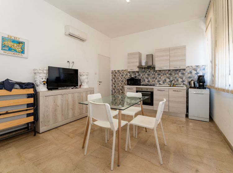 Attività / Licenza in vendita, Corso Sicilia  111, Centro Storico, Catania