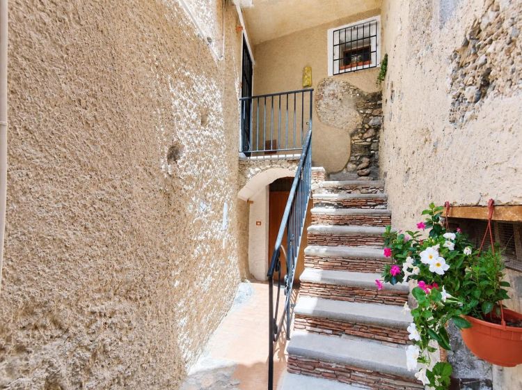 Quadrilocale in vendita, via Amedeo Barletta  3, San Nicola Arcella