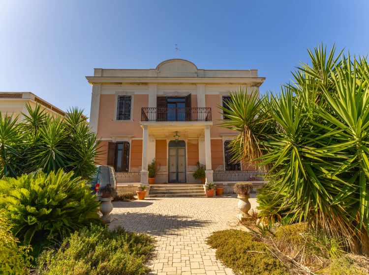 Villa in vendita, Lungomare Cristoforo Colombo  240, Santo Spirito, Bari