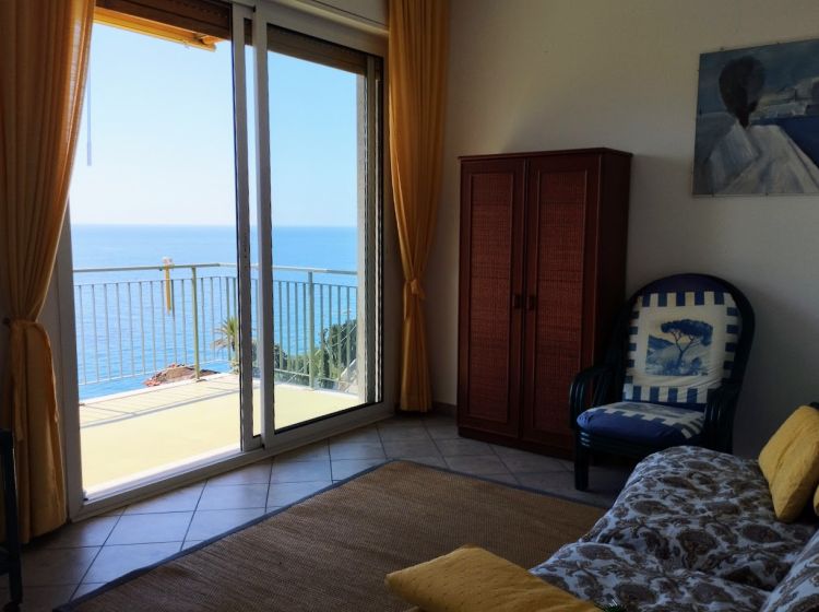 Bilocale in vendita, via Aurelia  69, Bordighera