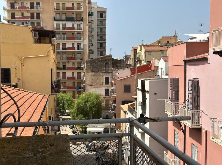 Quadrilocale in vendita, via Sorrentino, Porto Empedocle