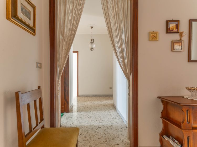 Quadrilocale in vendita, via Giuseppe de Caro  11, Noci