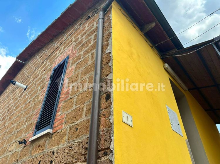 Bilocale in vendita, via Lauretana Sud  78, Torrita Di Siena
