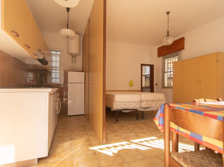 Monolocale in vendita, viale Volturno  111, Cervia Centro, Cervia