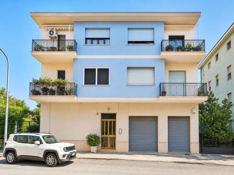 Quadrilocale in vendita, via Thaon de Revel, Scalea