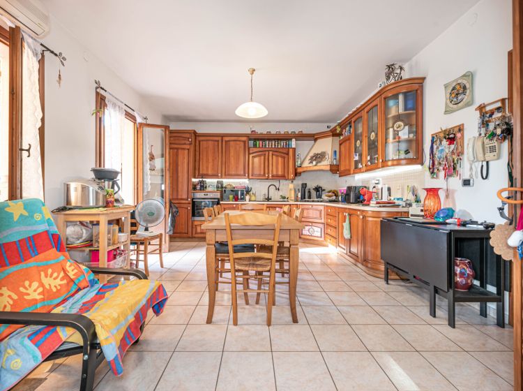 Villa in vendita, via Miramonti  5, Torreglia